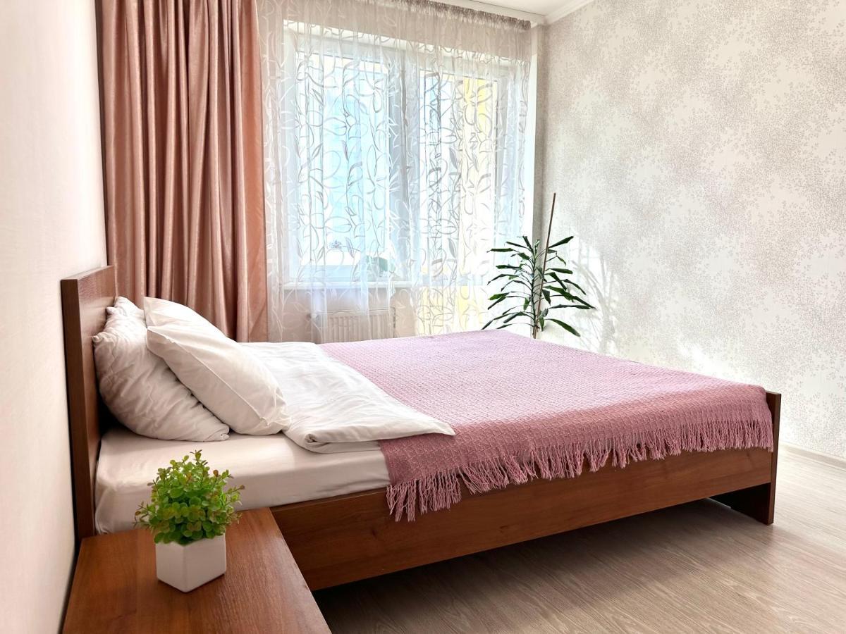 Lux Apartments In The City Center, Near The Park And Zlata Plaza Ровно Экстерьер фото