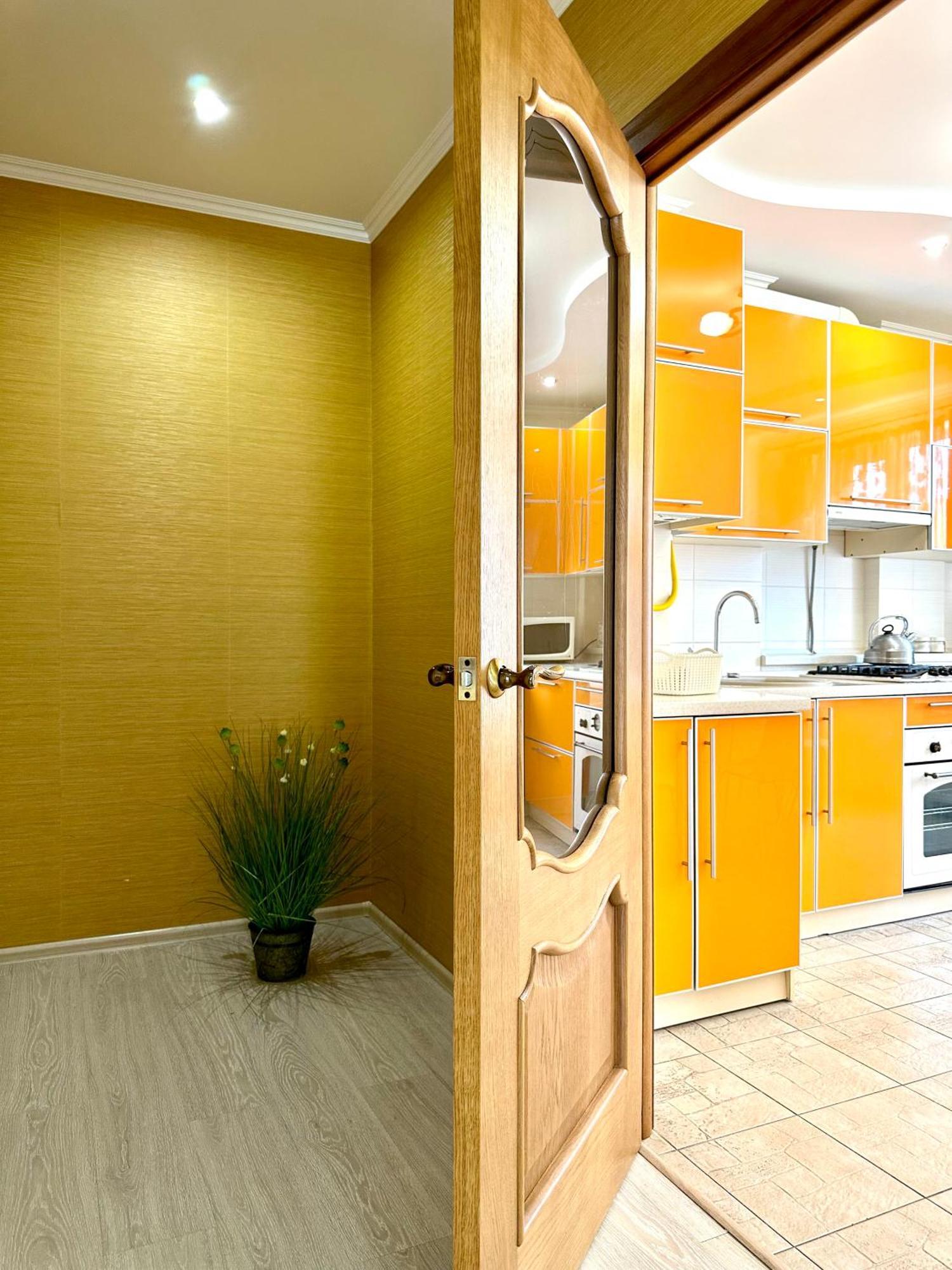 Apartments With A Coffee Machine In The City Center, Near A Park And Zlata Plaza Ровно Экстерьер фото
