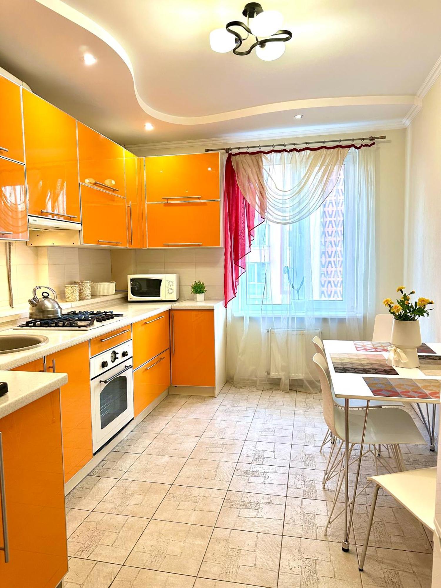 Apartments With A Coffee Machine In The City Center, Near A Park And Zlata Plaza Ровно Экстерьер фото