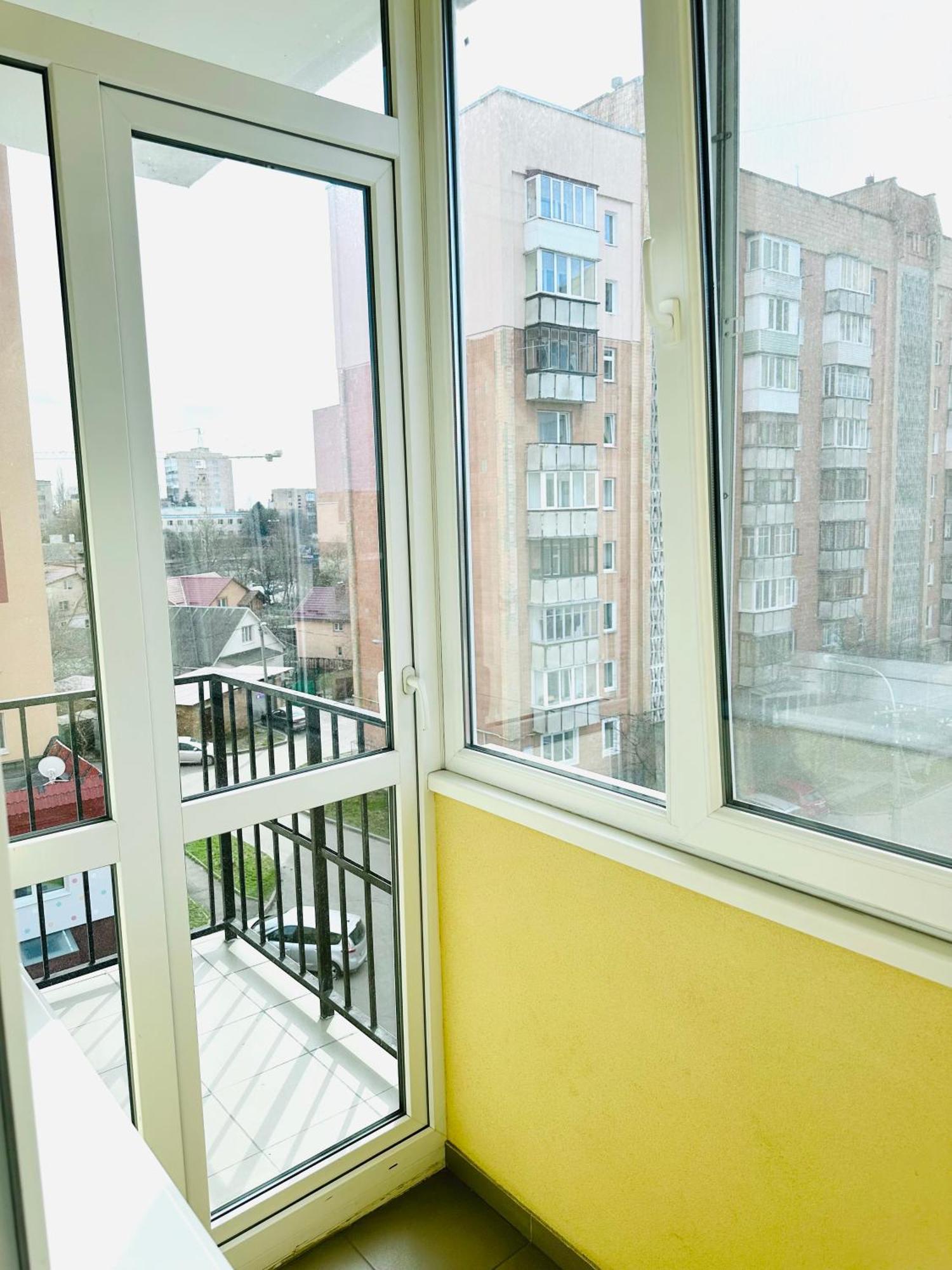 Apartments With A Coffee Machine In The City Center, Near A Park And Zlata Plaza Ровно Экстерьер фото